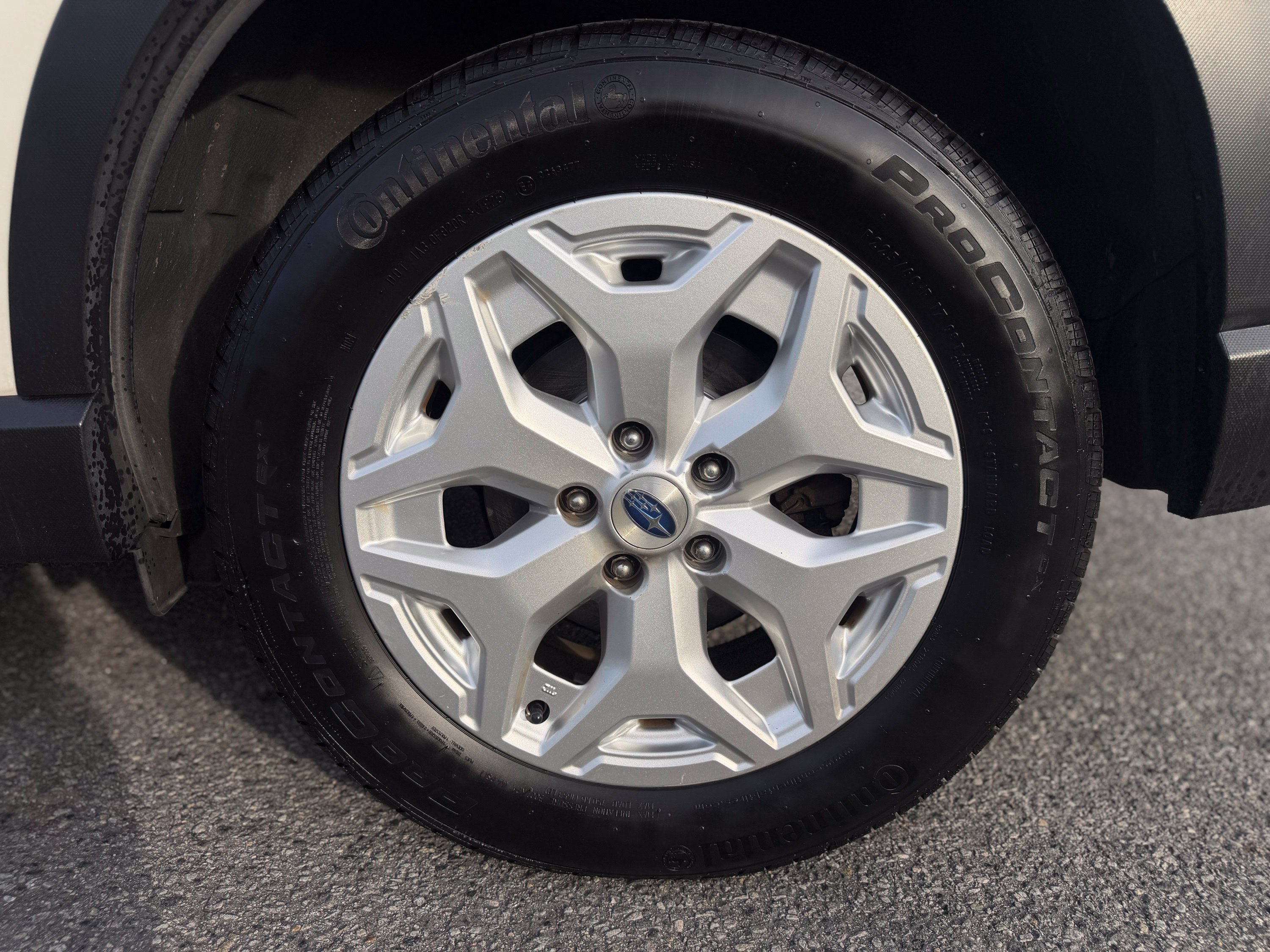 Used 2021 Subaru Forester AWD/4WD image 38