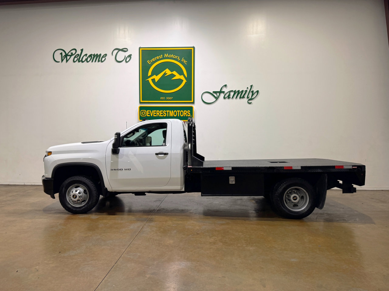 Used 2023 Chevrolet Silverado 3500 W/T w/ WT Fleet Convenience Package image 5