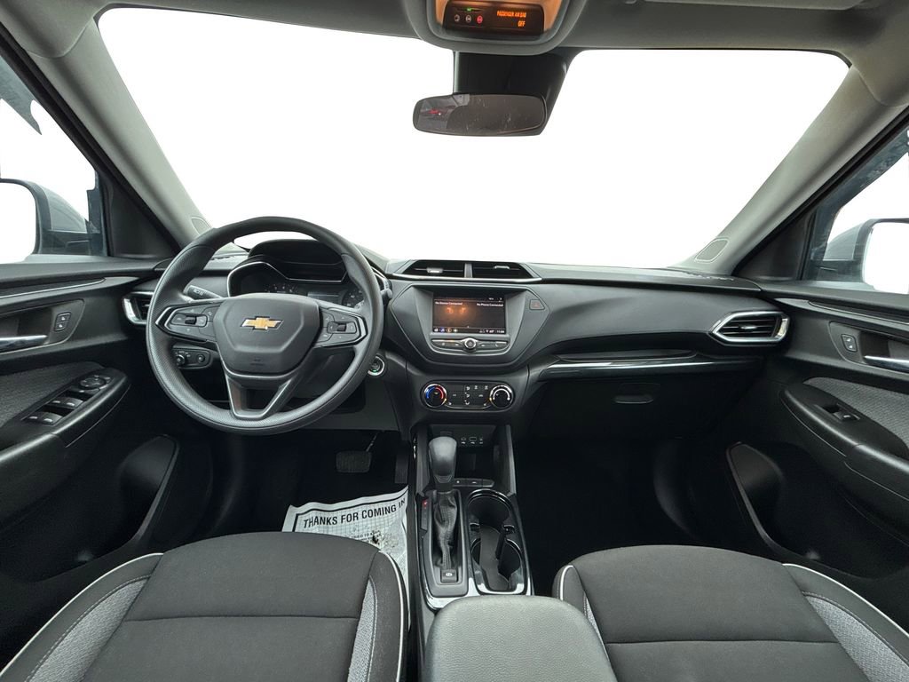 Used 2023 Chevrolet TrailBlazer LT FWD image 14
