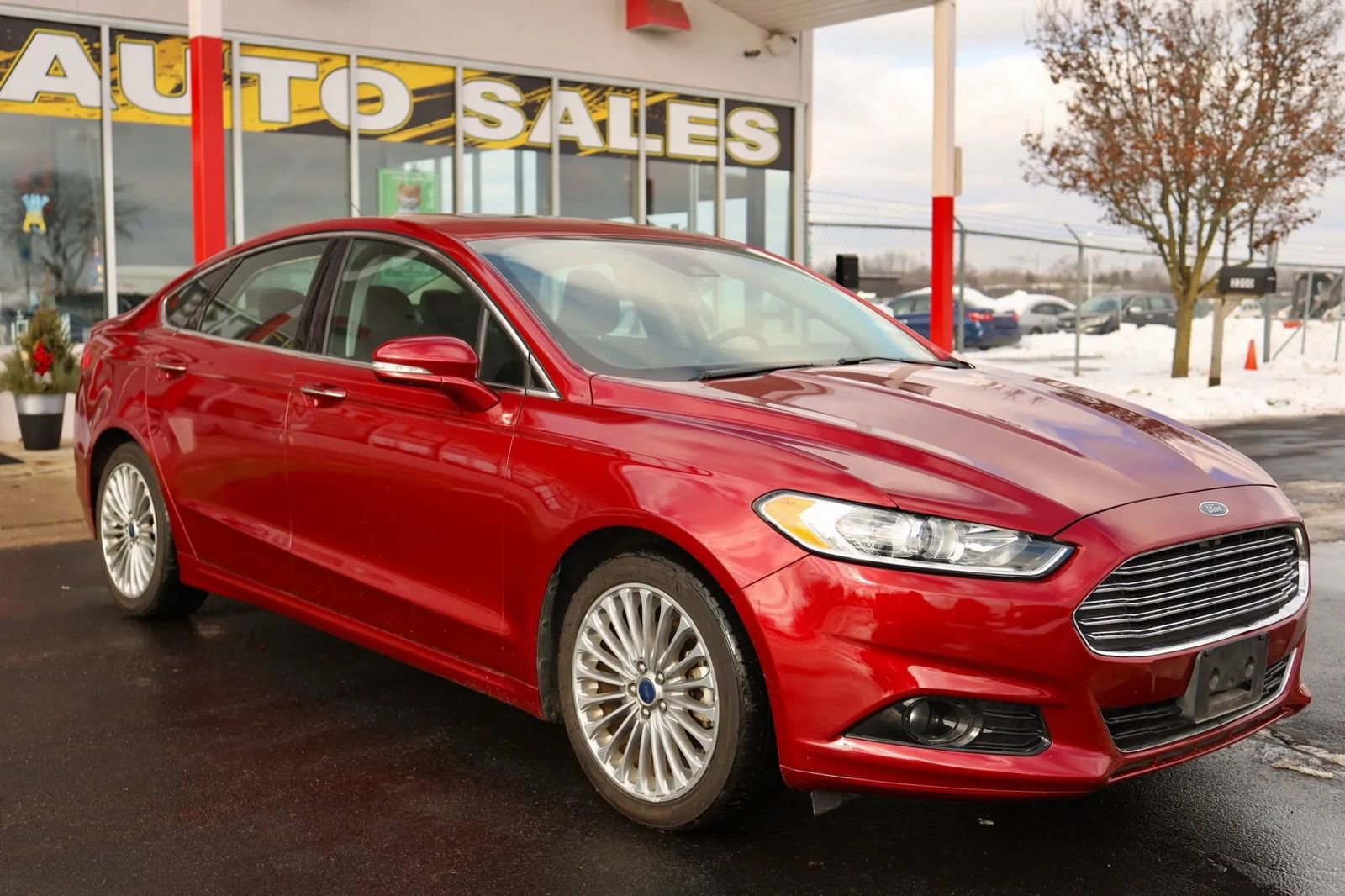 Used 2016 Ford Fusion Titanium image 3
