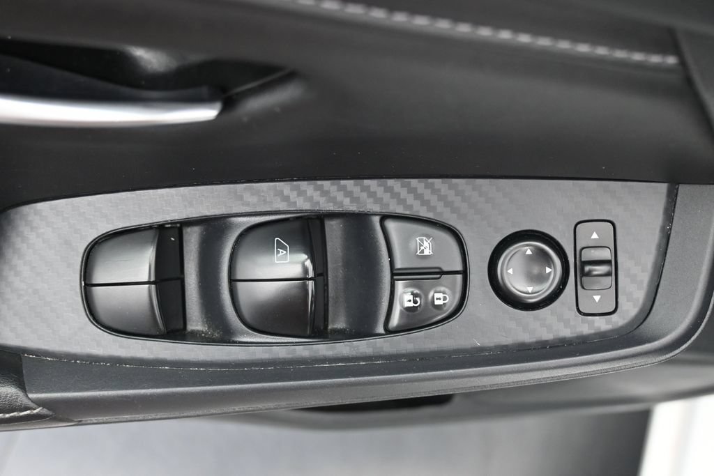 Used 2024 Nissan Sentra SV FWD image 19