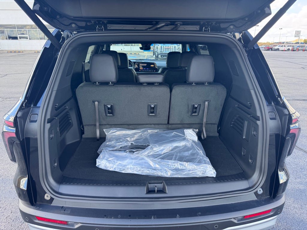 New 2026 Chevrolet Traverse LT w/ Enhanced Driving Package AWD/4WD image 10