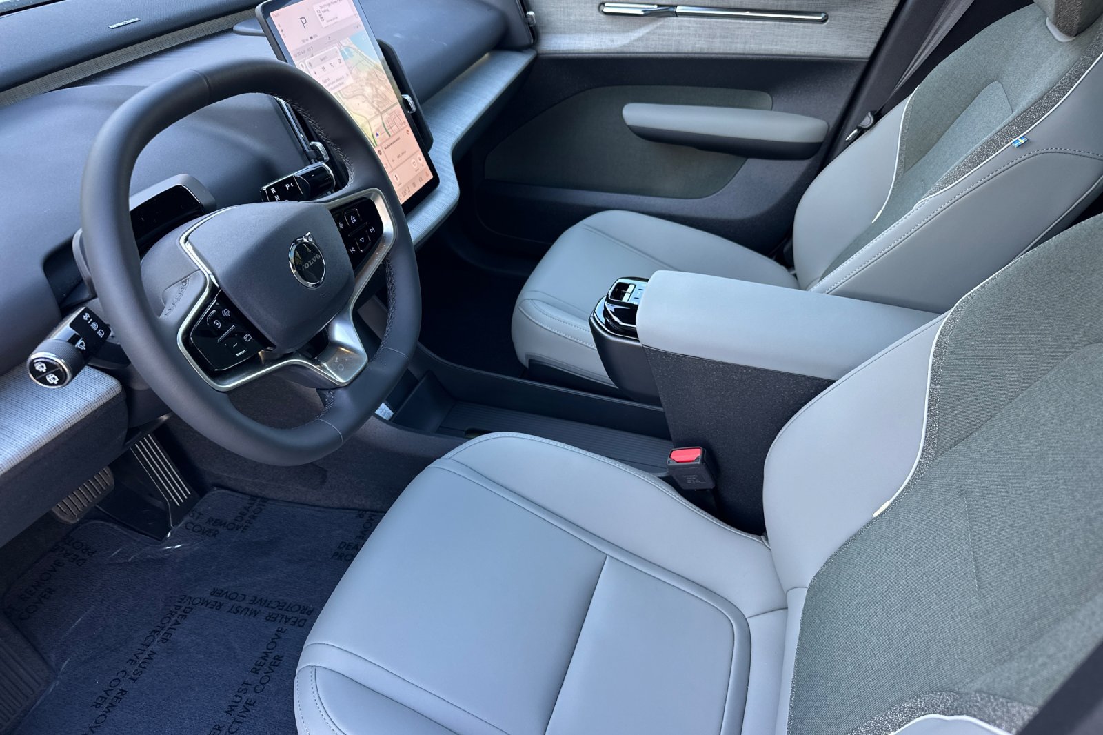 New 2026 Volvo EX30 Plus w/ Climate Package AWD/4WD image 7