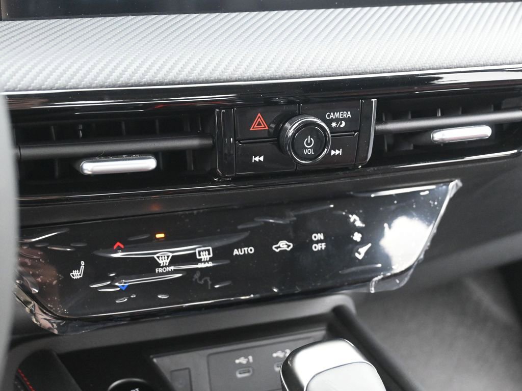 New 2026 Nissan Kicks SR w/ SR Premium Package AWD/4WD image 22