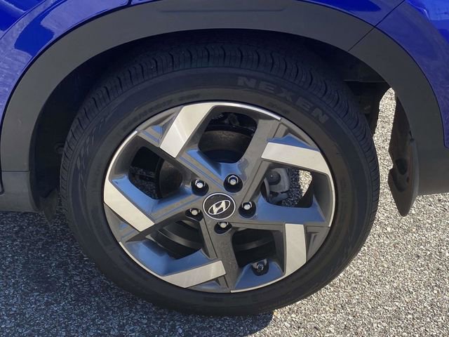 Used 2024 Hyundai Venue SEL image 9