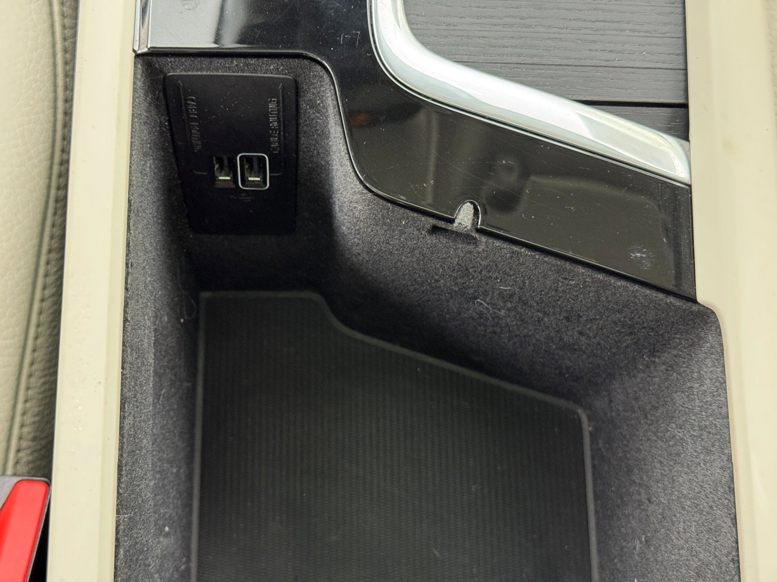 Used 2020 Volvo XC90 T6 Momentum image 31