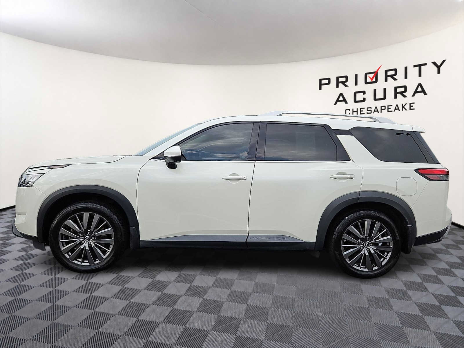 Used 2022 Nissan Pathfinder SL w/ SL Premium Package FWD image 7