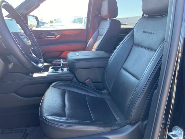 Used 2025 GMC Yukon Denali AWD/4WD image 14