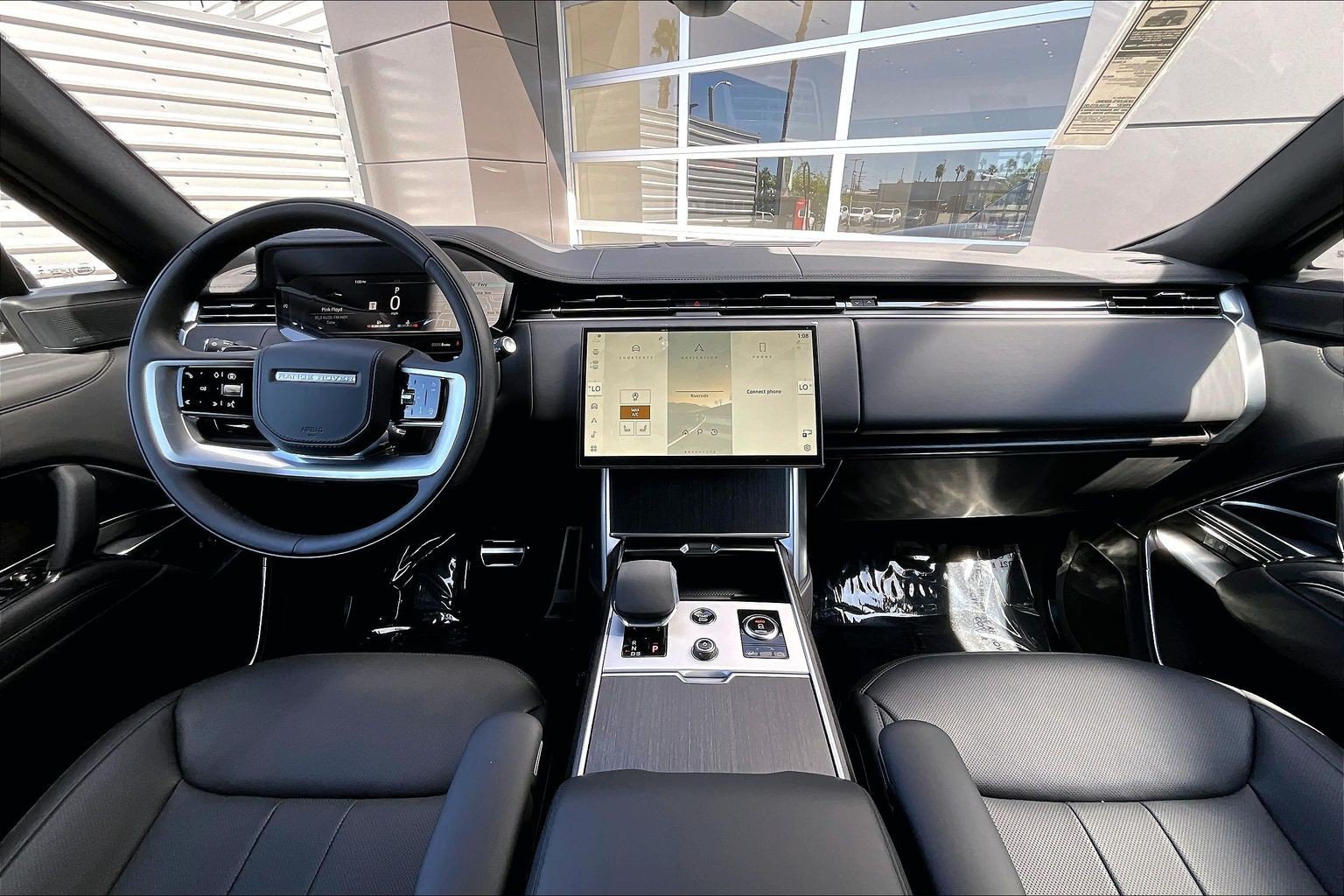 New 2027 Land Rover Range Rover Long Wheelbase SE AWD/4WD image 5