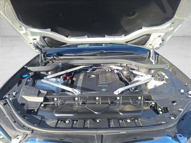 Used 2022 BMW X5 xDrive40i w/ Parking Assistance Package image 23