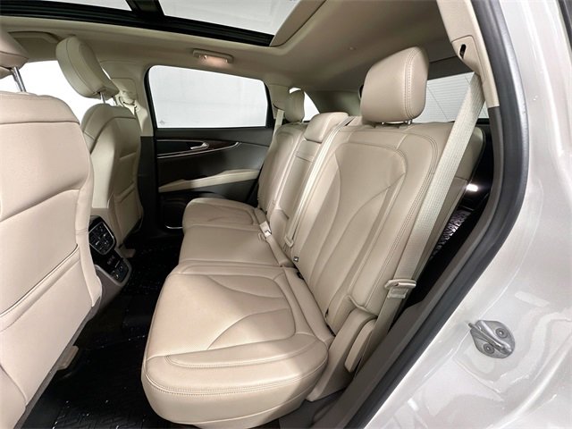 Used 2022 Lincoln Nautilus Reserve image 27