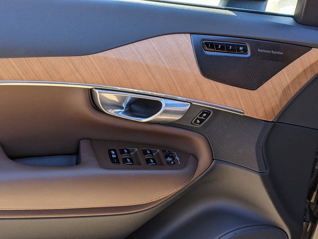 Certified 2024 Volvo XC90 T8 Plus w/ Protection Package image 10