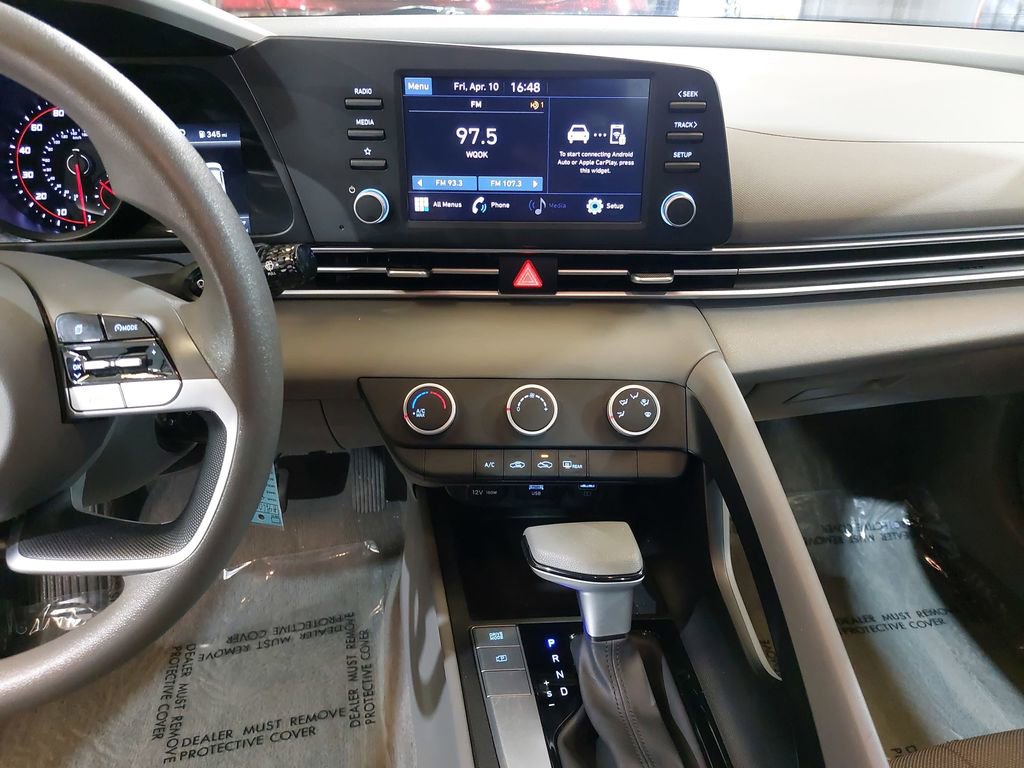 Used 2023 Hyundai Elantra SE FWD image 21