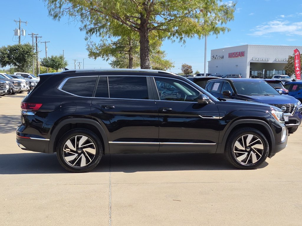 Used 2024 Volkswagen Atlas SEL AWD/4WD image 4