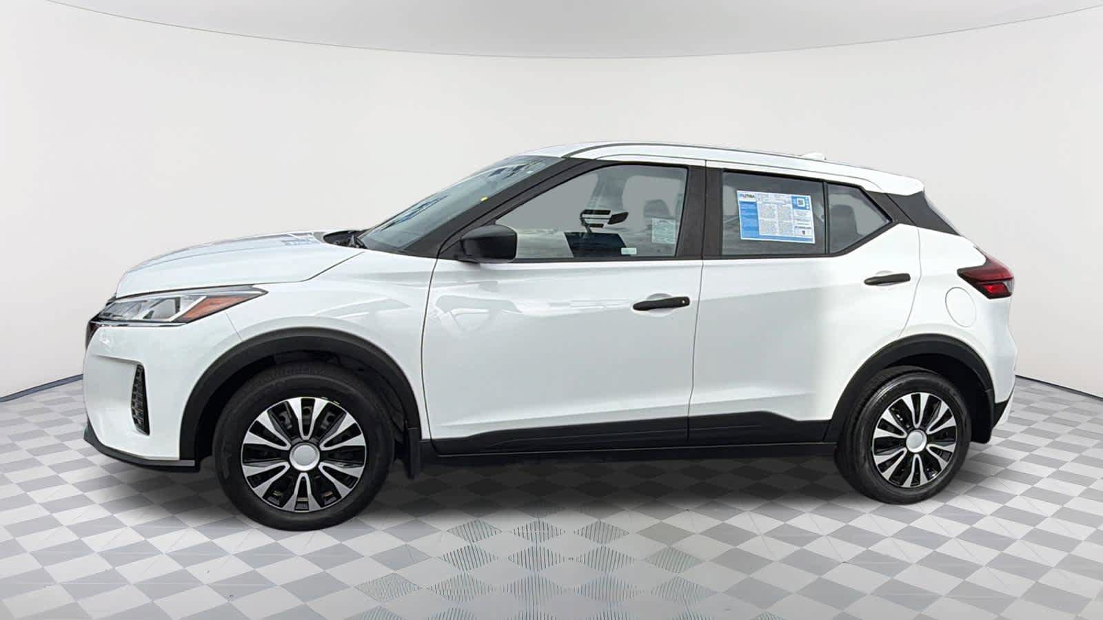 Used 2024 Nissan Kicks S FWD image 8