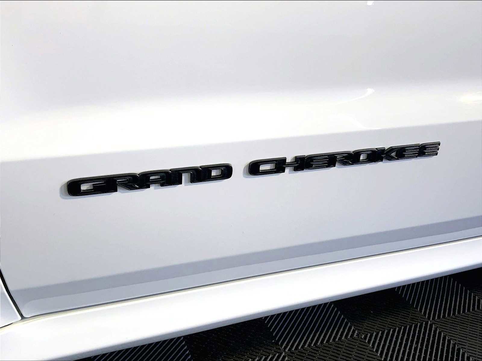 Used 2021 Jeep Grand Cherokee High Altitude AWD/4WD image 35