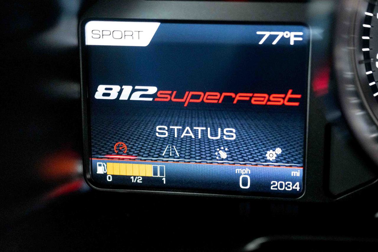 Used 2018 Ferrari 812 Superfast RWD image 79
