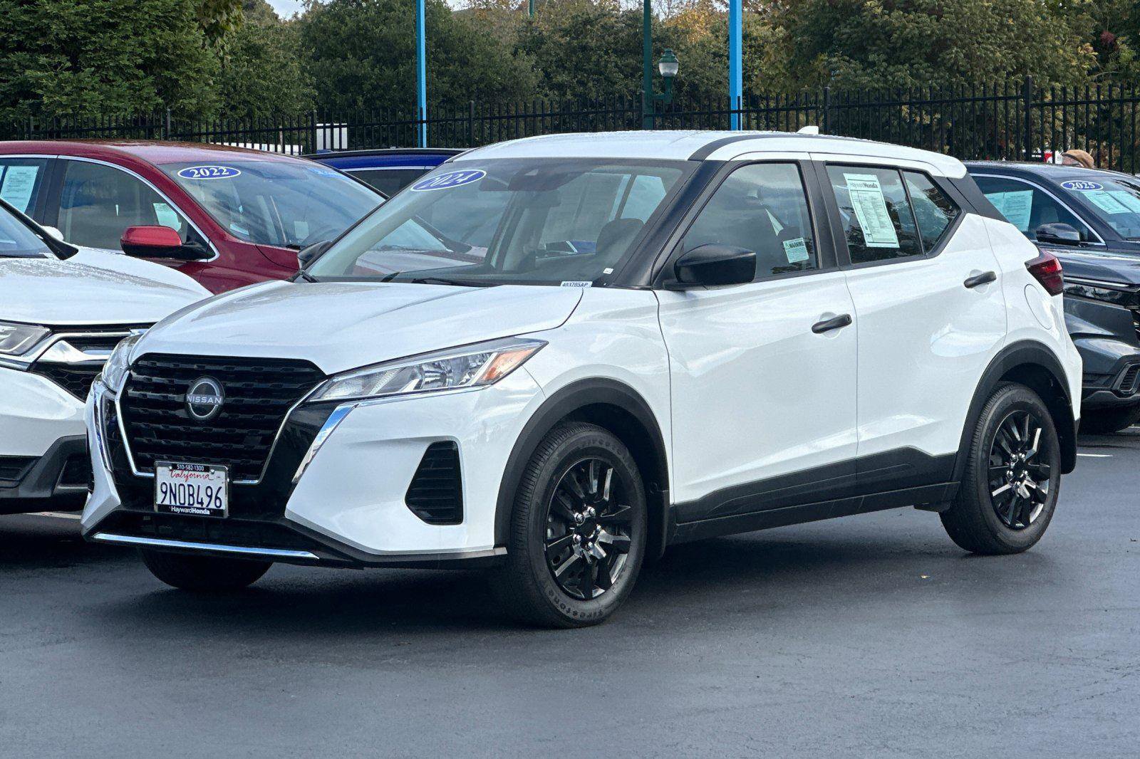 Used 2024 Nissan Kicks S image 7