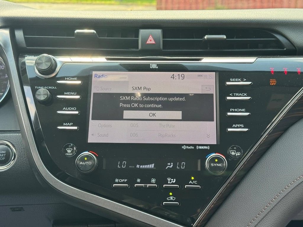 Used 2019 Toyota Camry XLE FWD image 18