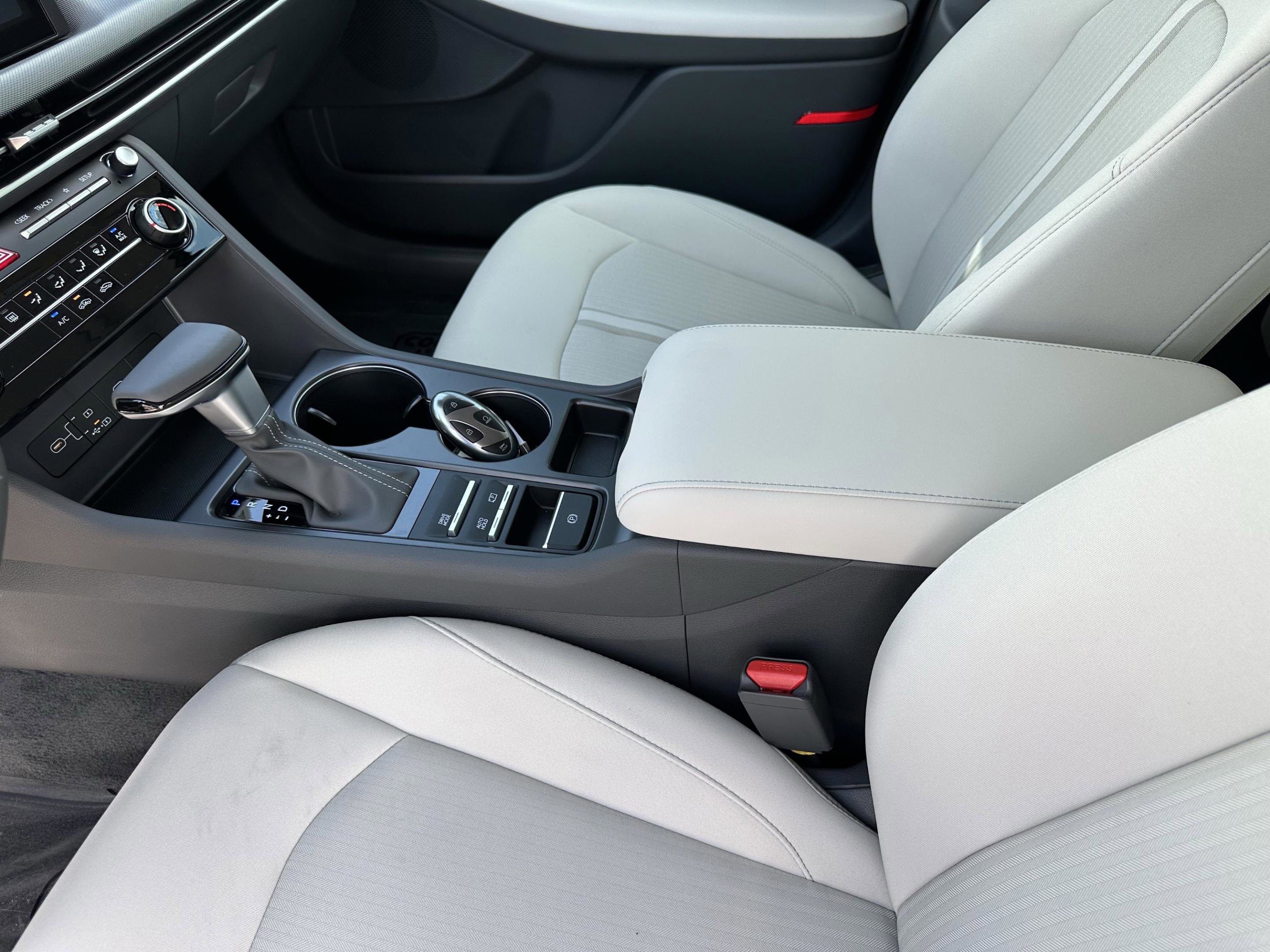 New 2026 Hyundai Sonata SE FWD image 17
