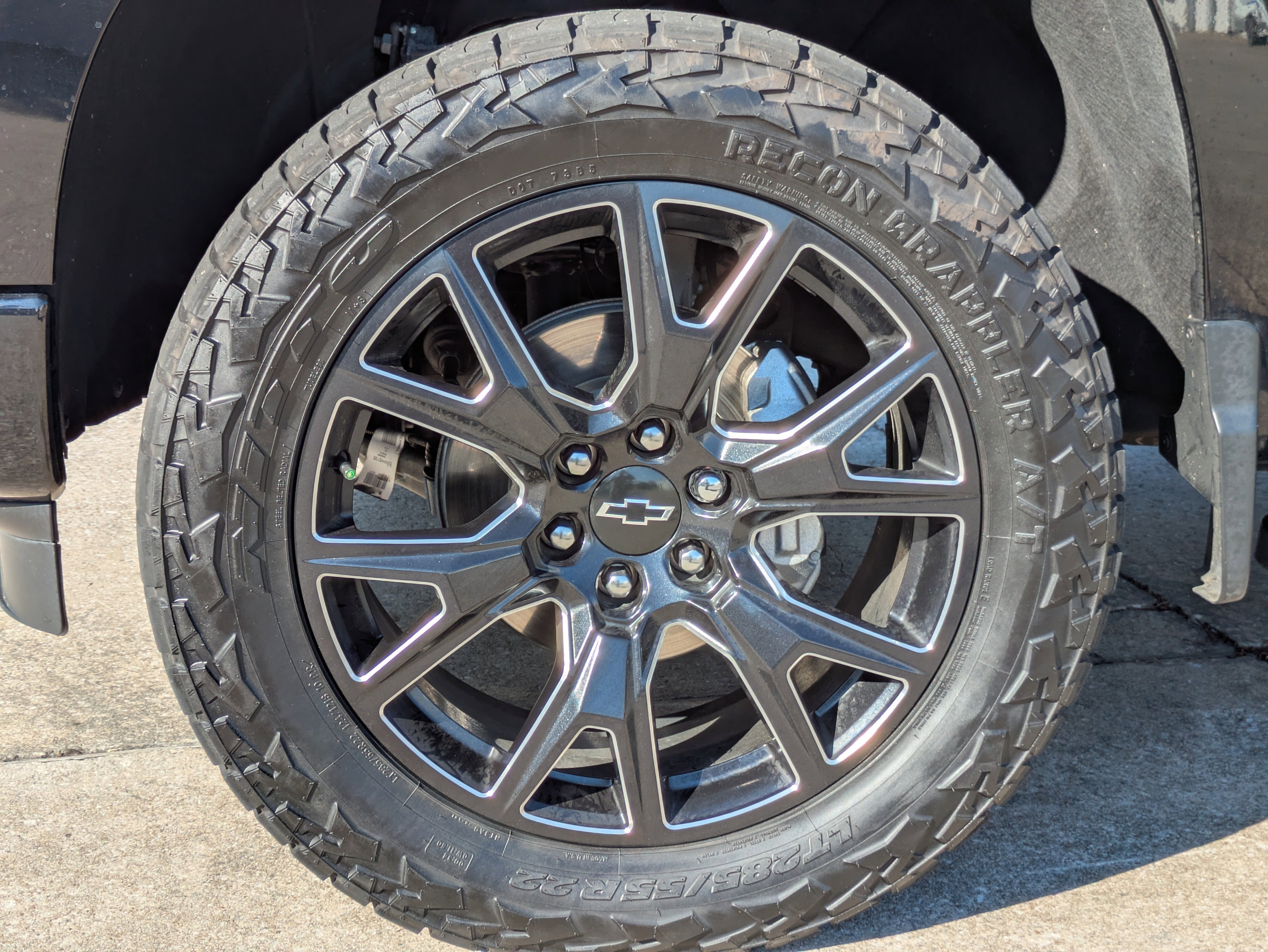 Used 2024 Chevrolet Silverado 1500 High Country w/ Technology Package image 30