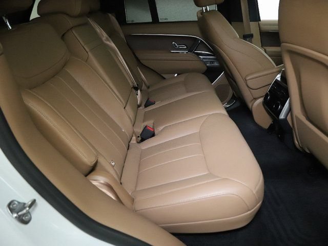 Used 2025 Land Rover Range Rover SE AWD/4WD image 28