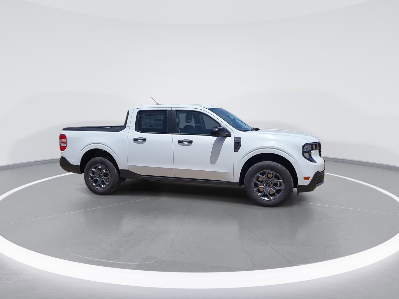 New 2025 Ford Maverick XLT w/ XLT Luxury Package image 9