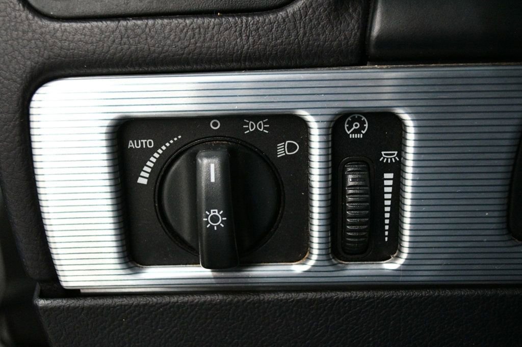 Used 2004 Ford Thunderbird RWD image 39