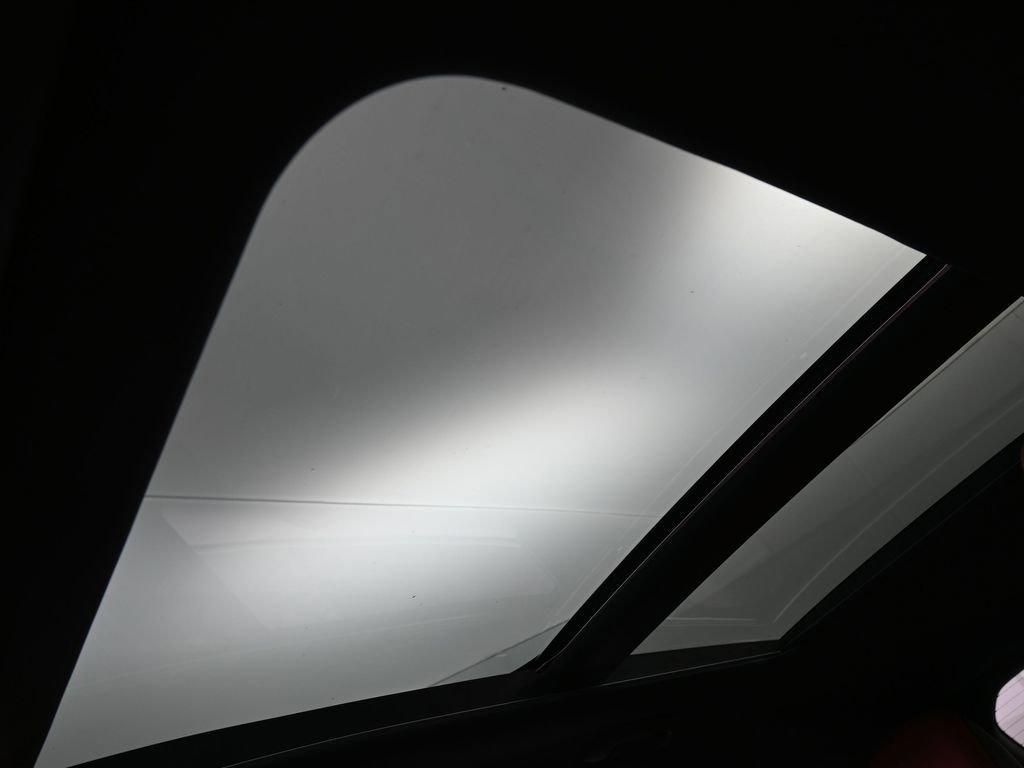 Used 2024 Kia Sportage SX image 29