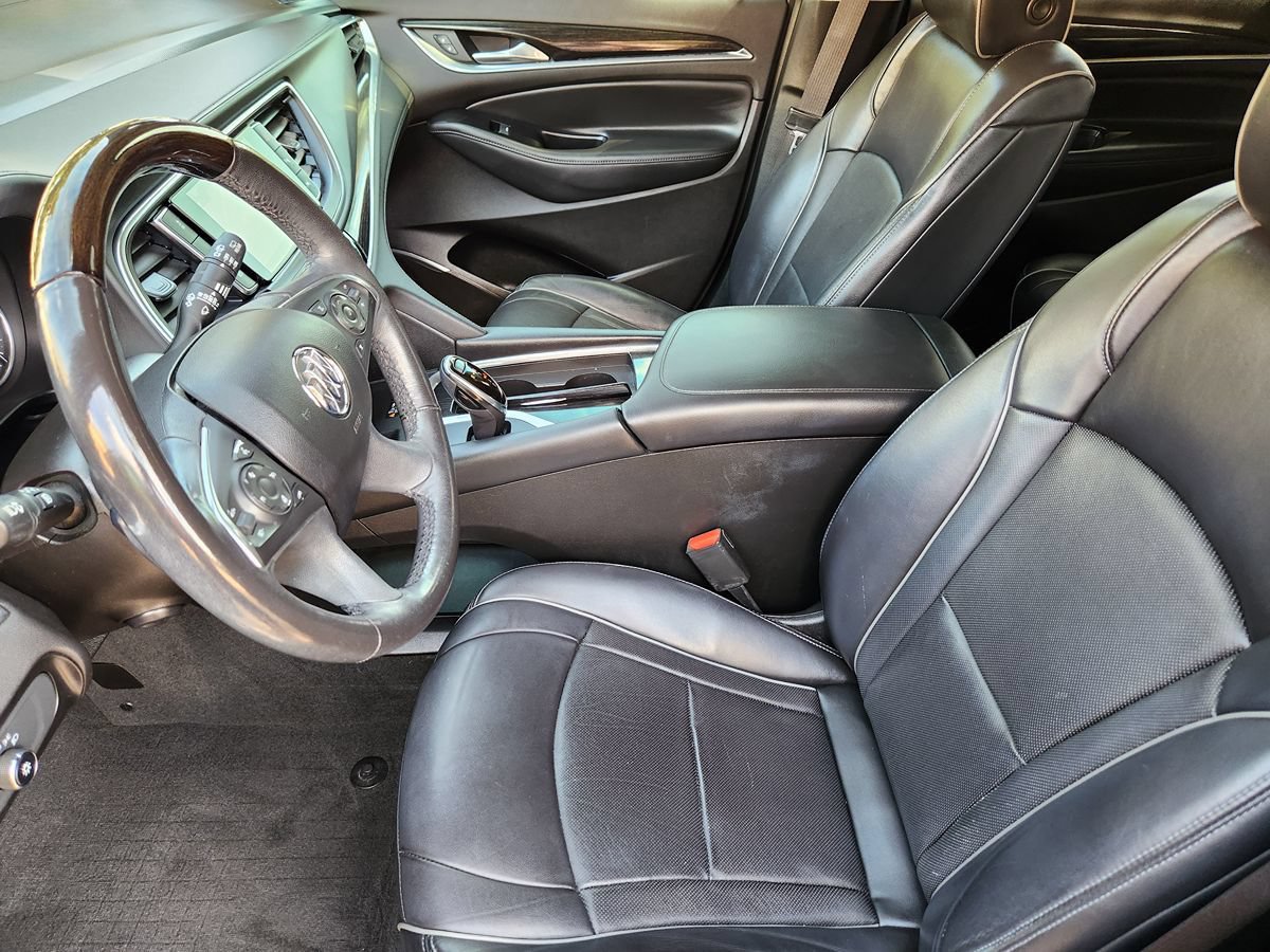 Used 2019 Buick Enclave Avenir w/ Avenir Technology Package FWD image 31
