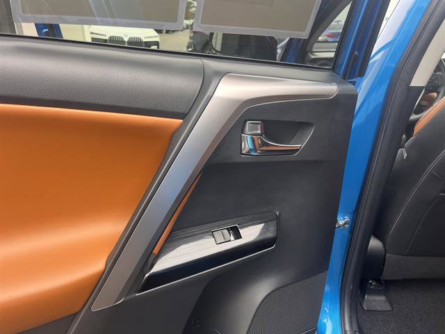 Used 2016 Toyota RAV4 Limited image 19