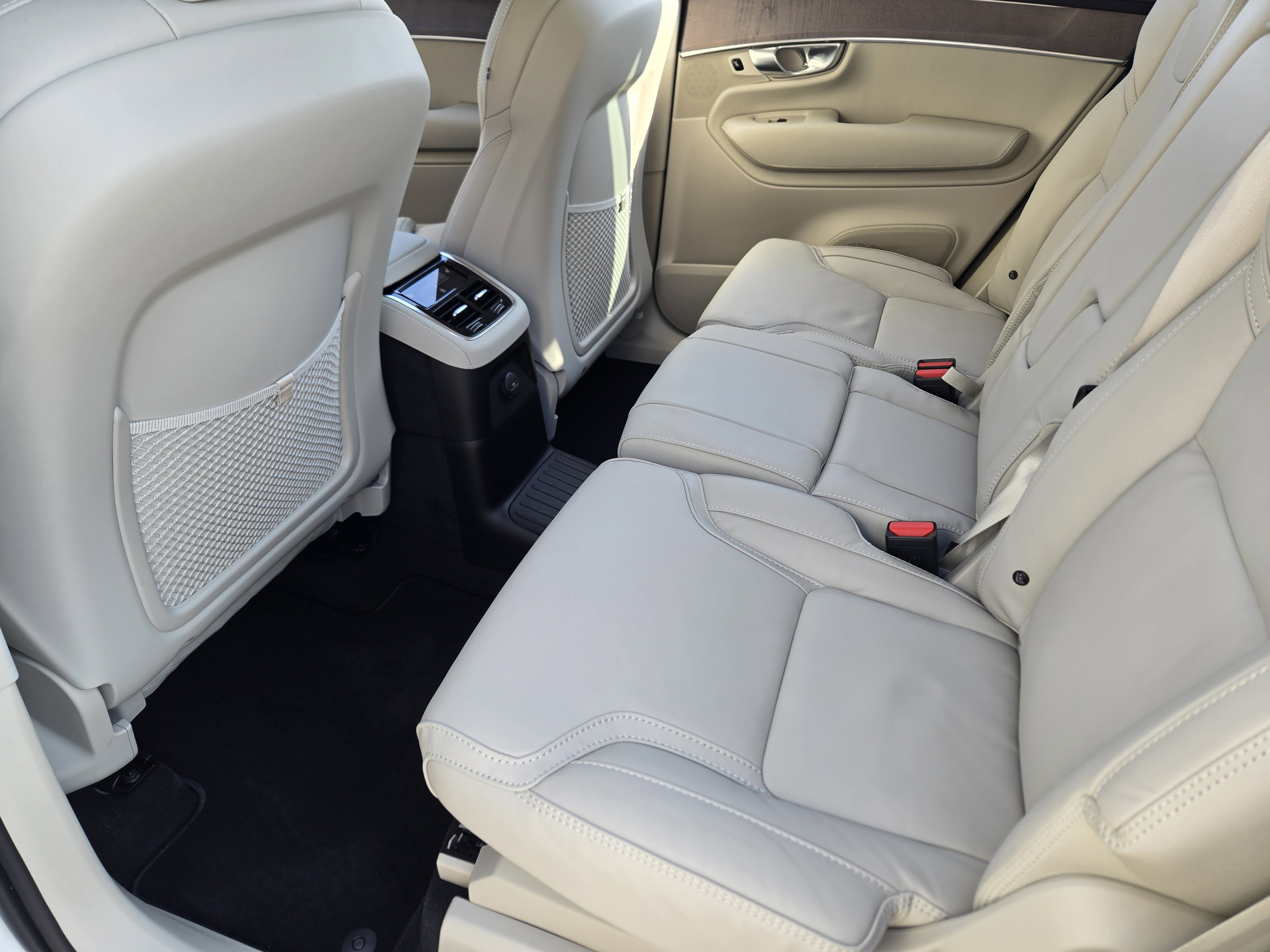 New 2026 Volvo XC90 T8 Ultra w/ Protection Package Premier AWD/4WD image 26