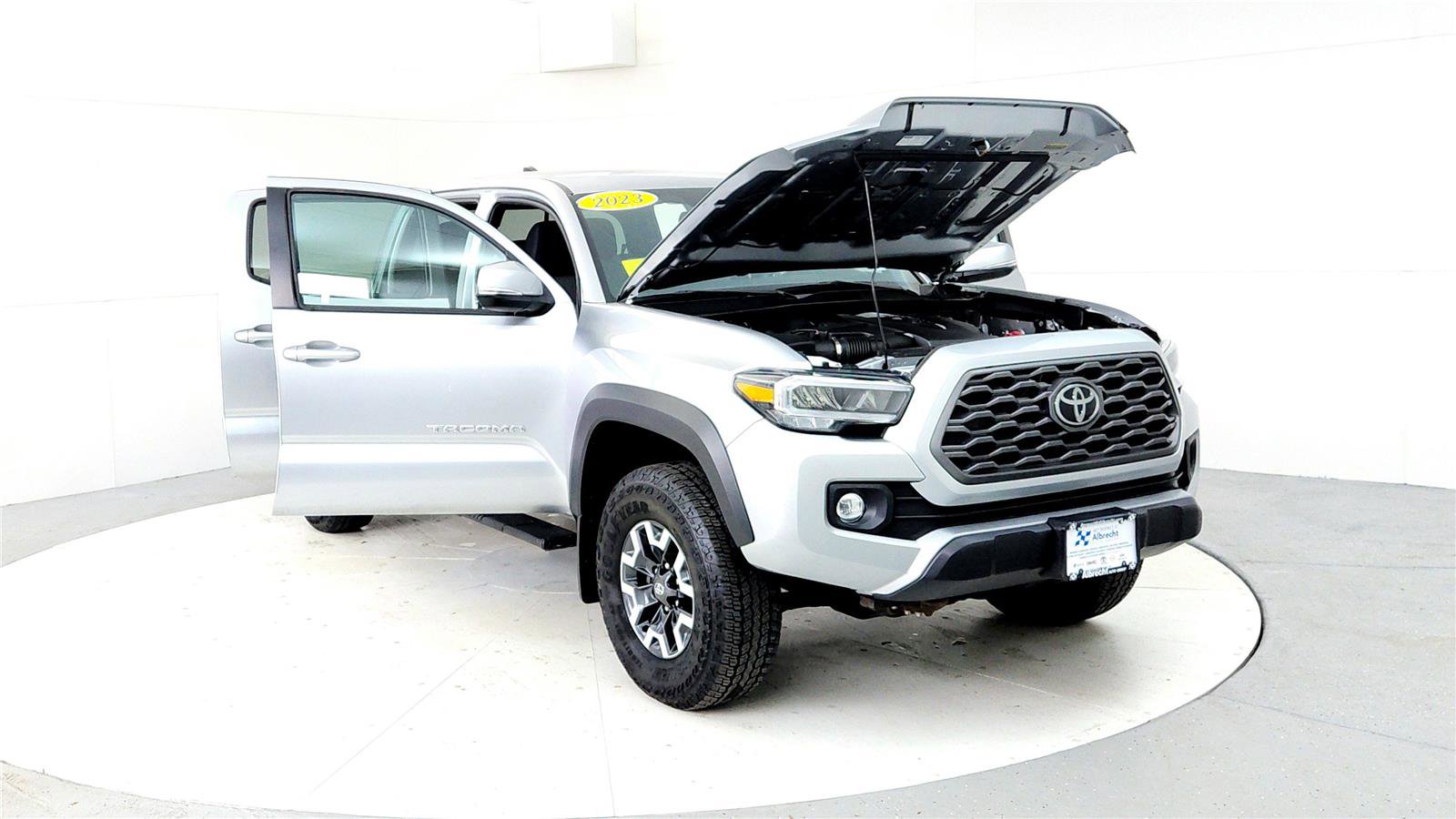 Certified 2023 Toyota Tacoma TRD Off-Road image 9