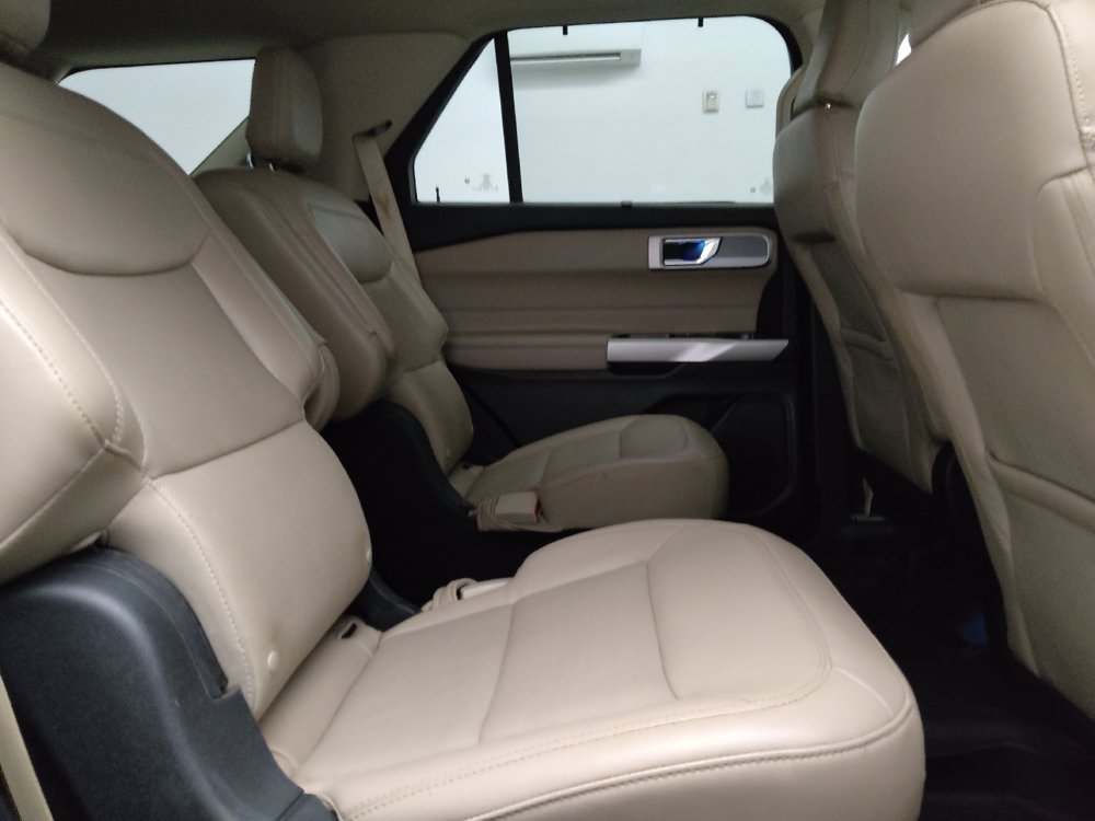 Used 2021 Ford Explorer Limited w/ Equipment Group 301A RWD image 19