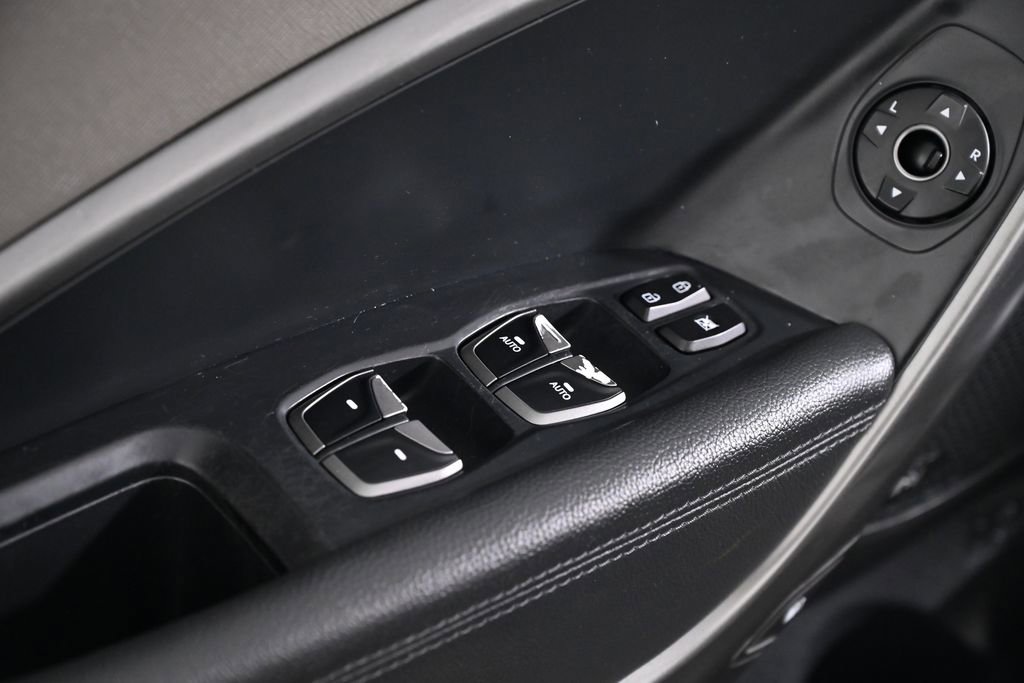 Used 2018 Hyundai Santa Fe Limited FWD image 25