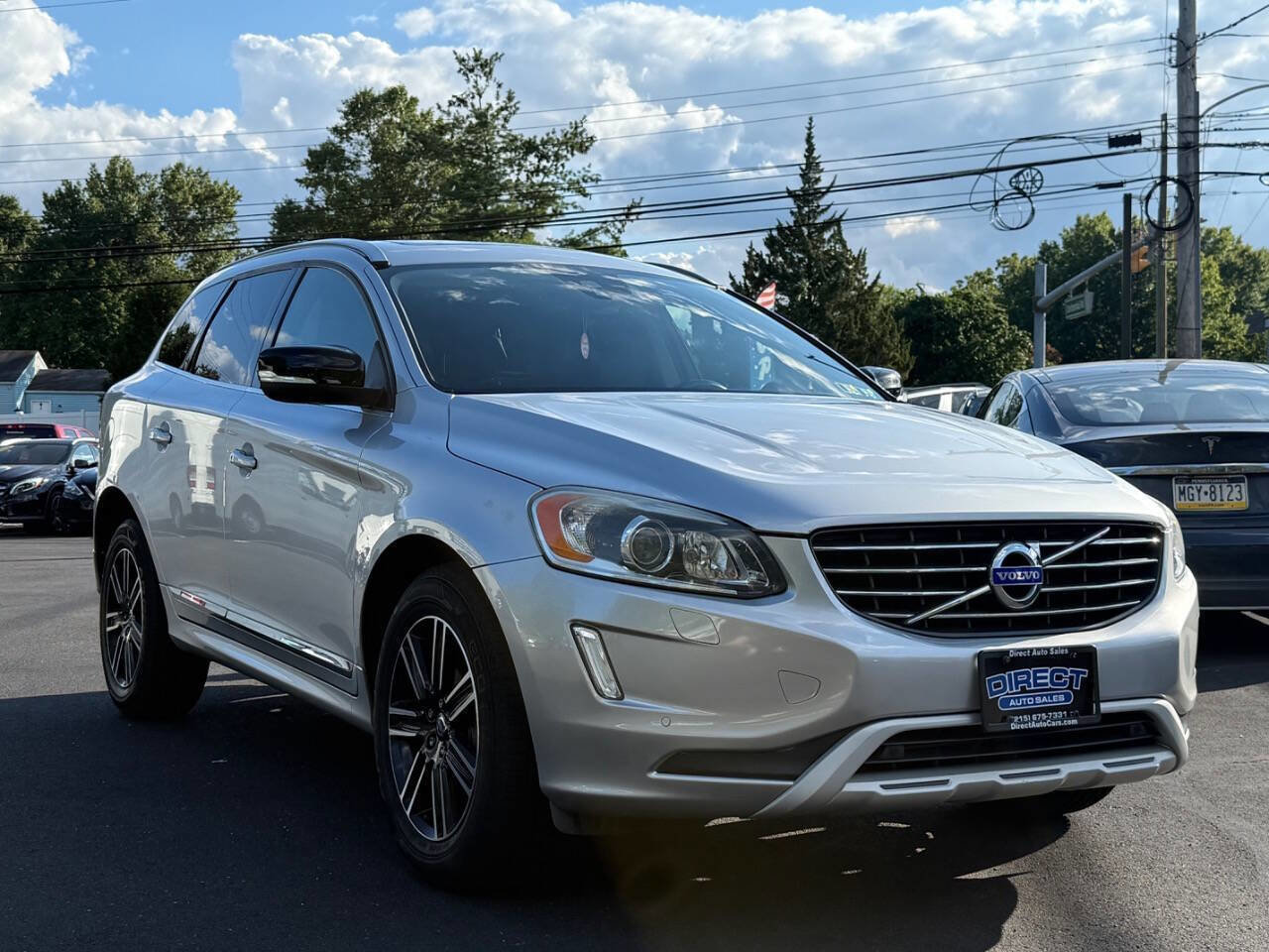 Used 2017 Volvo XC60 T5 Dynamic w/ Preferred Option Package FWD image 4