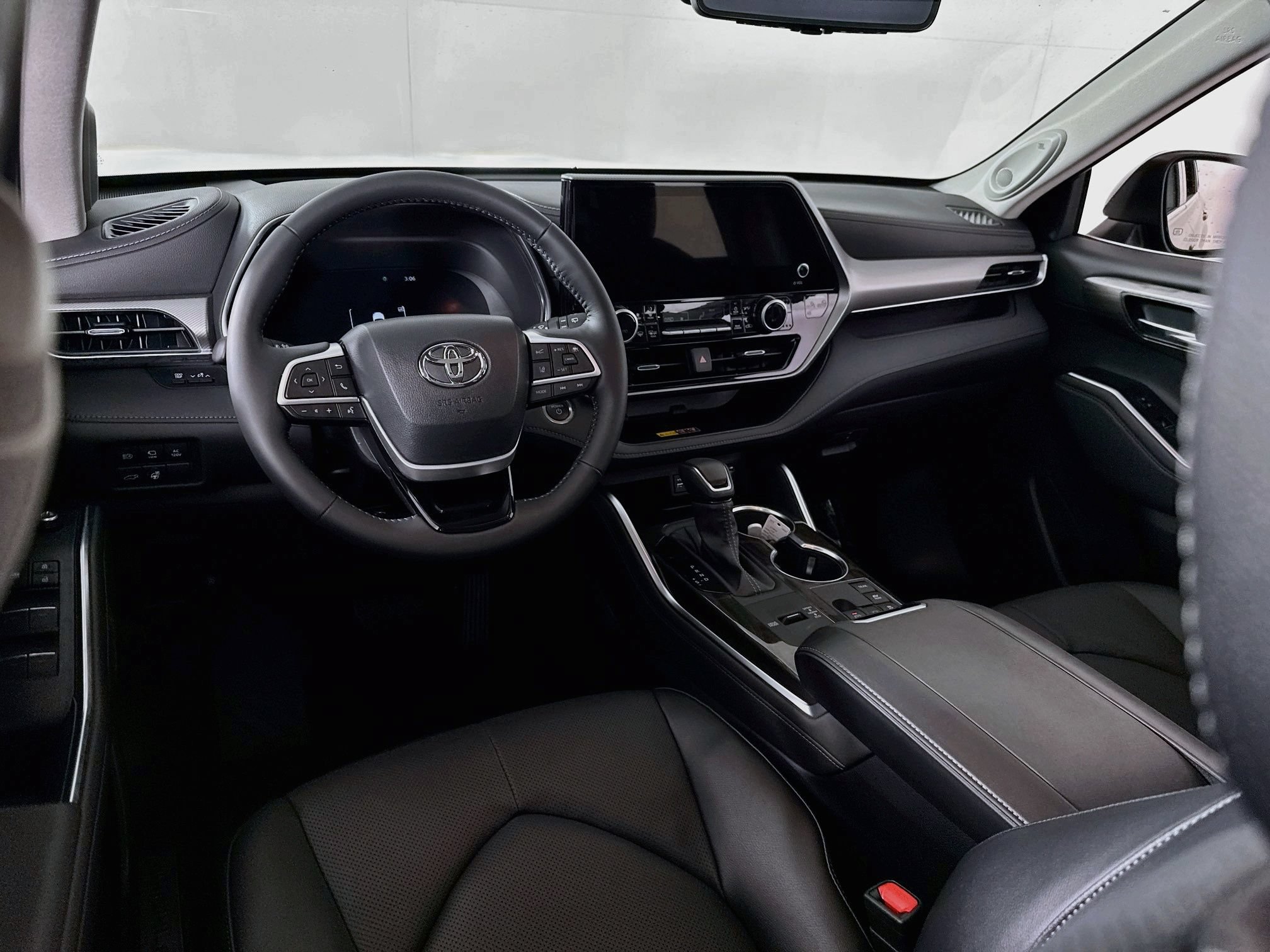 Used 2026 Toyota Highlander Platinum AWD/4WD image 18