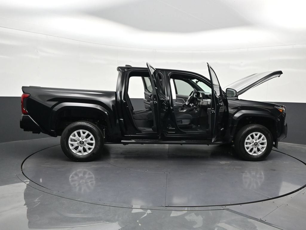 Used 2025 Toyota Tacoma SR5 RWD image 33