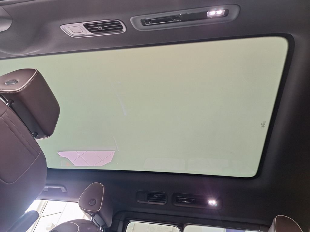 New 2025 Volkswagen ID. Buzz Pro S Plus image 23