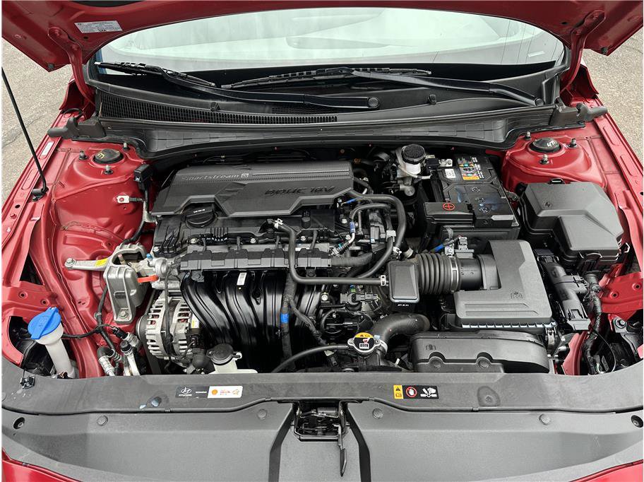 Used 2024 Hyundai Elantra SE image 27