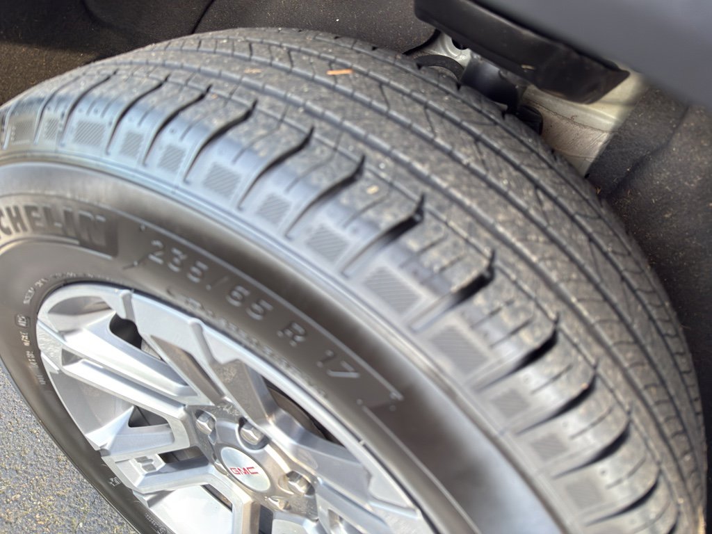 Used 2025 GMC Terrain Elevation image 15