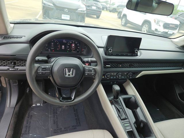 Used 2023 Honda Accord EX image 17