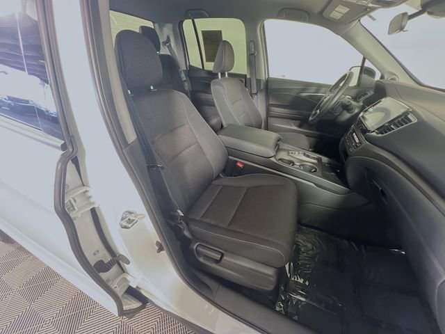 Used 2025 Honda Ridgeline Sport image 30