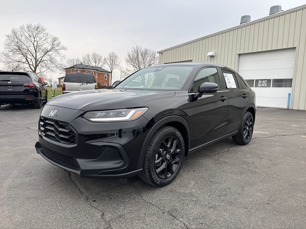 Used 2025 Honda HR-V Sport image 3
