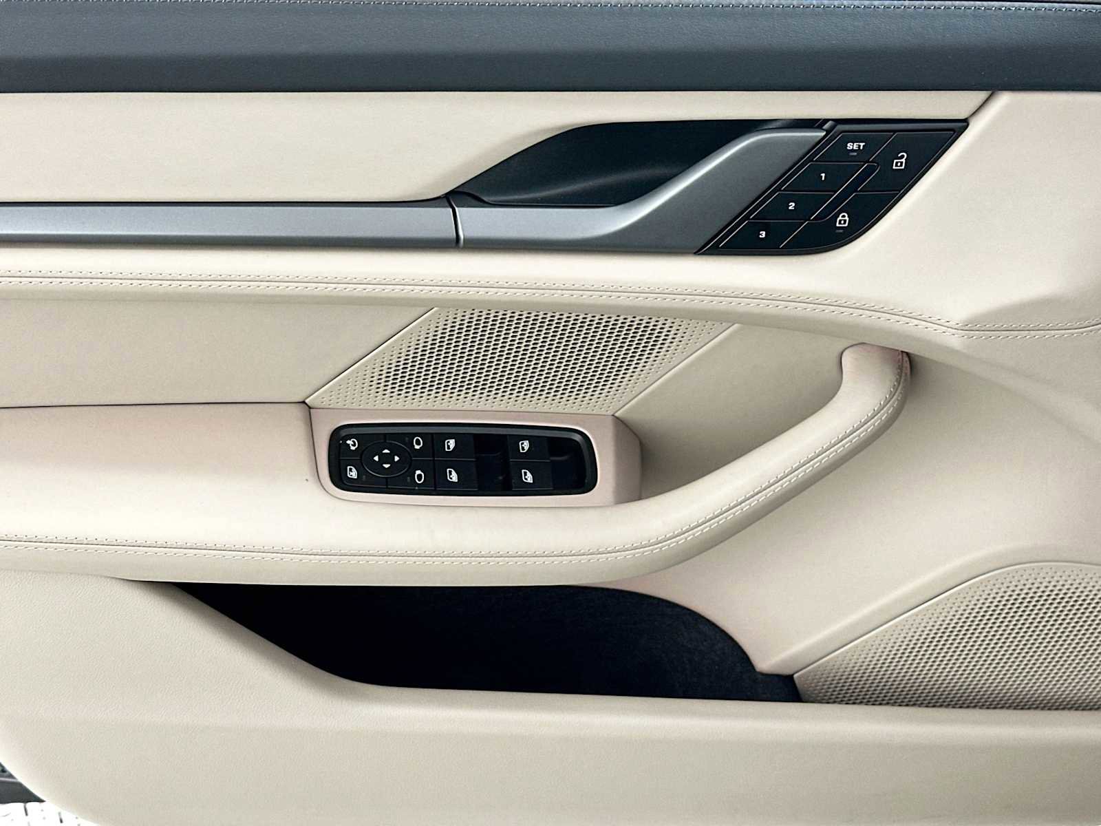 New 2025 Porsche Taycan 4S image 19