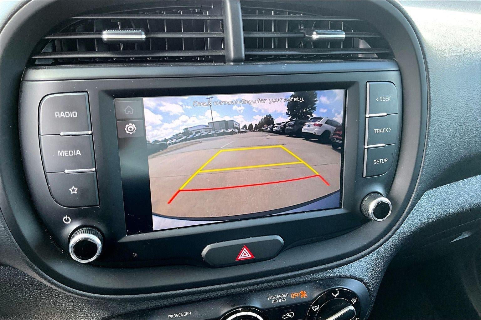 Used 2025 Kia Soul LX w/ LX Technology Package FWD image 14