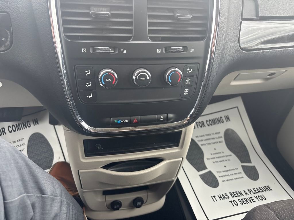 Used 2013 Dodge Grand Caravan American Value Package image 23