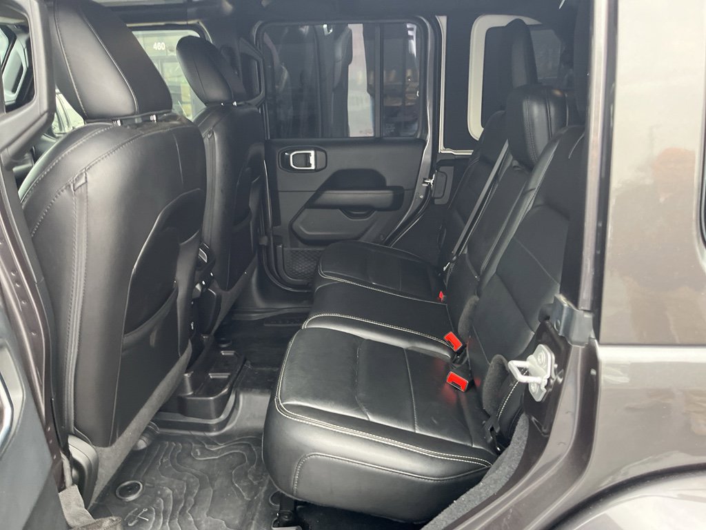Used 2018 Jeep Wrangler Unlimited Sahara image 20