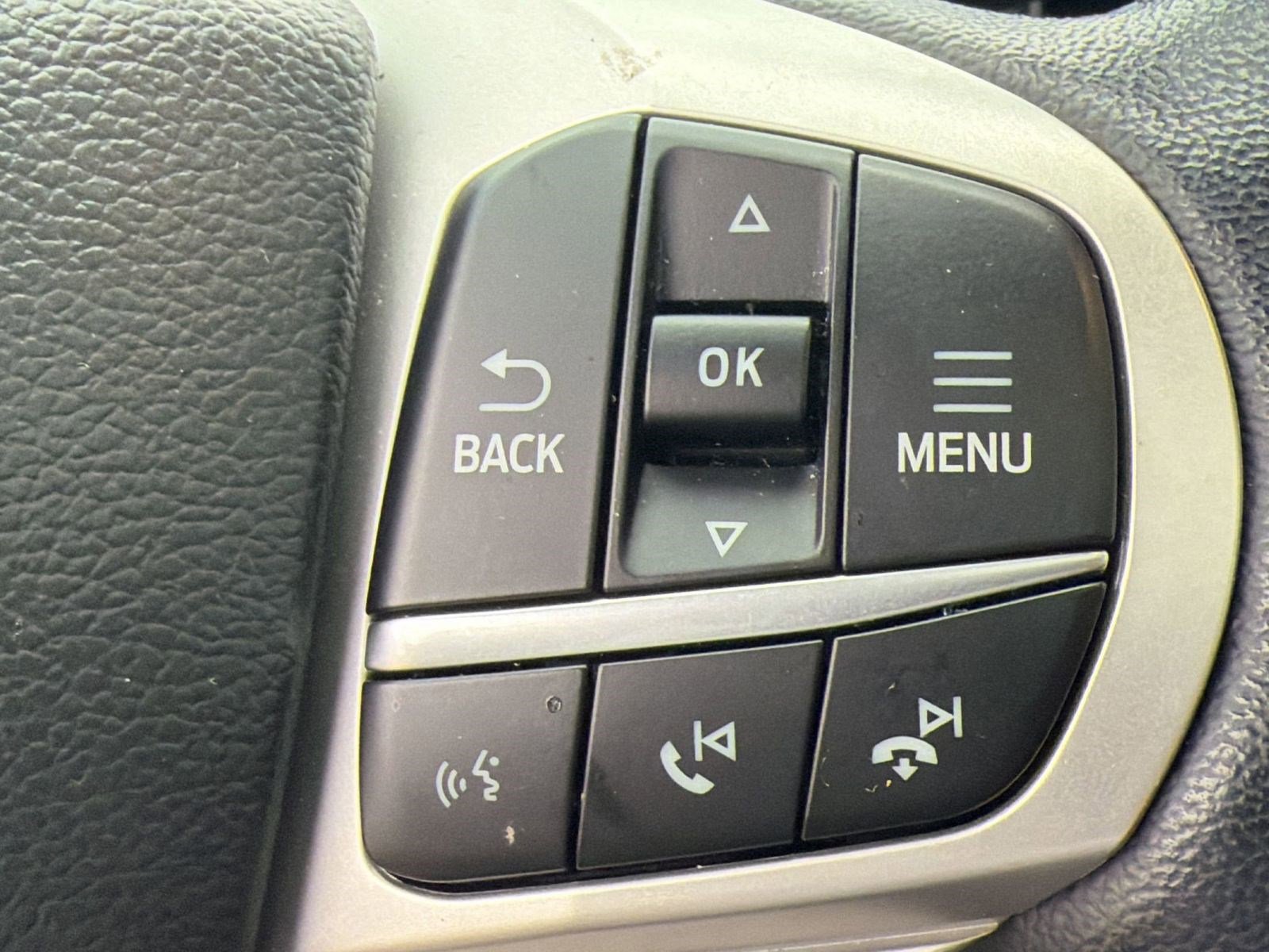 Used 2023 Ford Explorer Limited w/ Limited Technology Package RWD image 19