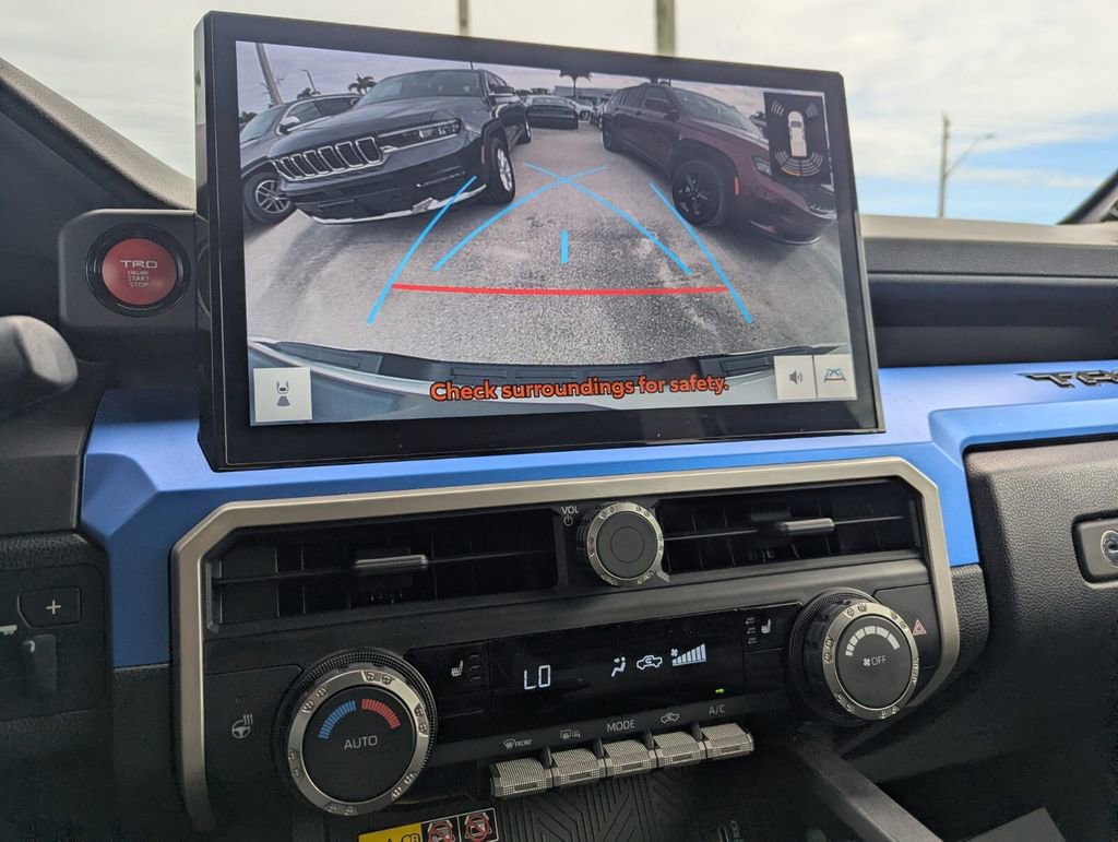 Used 2024 Toyota Tacoma TRD Sport w/ TRD Sport Upgrade Package image 30